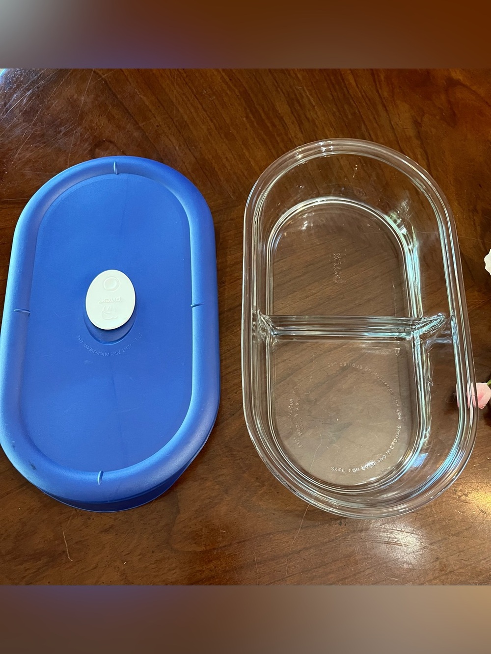 VTG Pyrex 8301 Oval Divided Glass Food Storage Dish & Blue Vented Lid 8301VPC